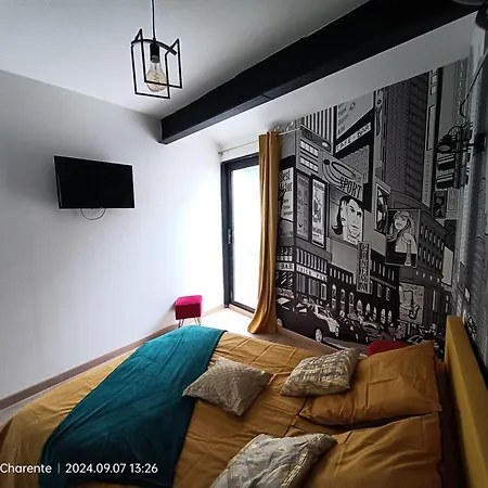 Bed & Breakfast La Bell'angouleme Chambre La Nouvelle *